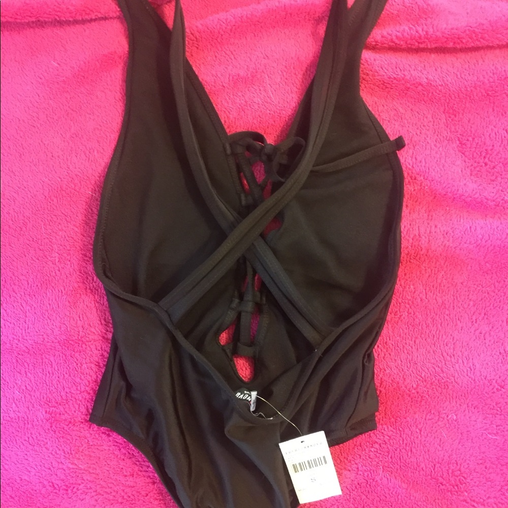 Bathing suit - Picture 2 of 2